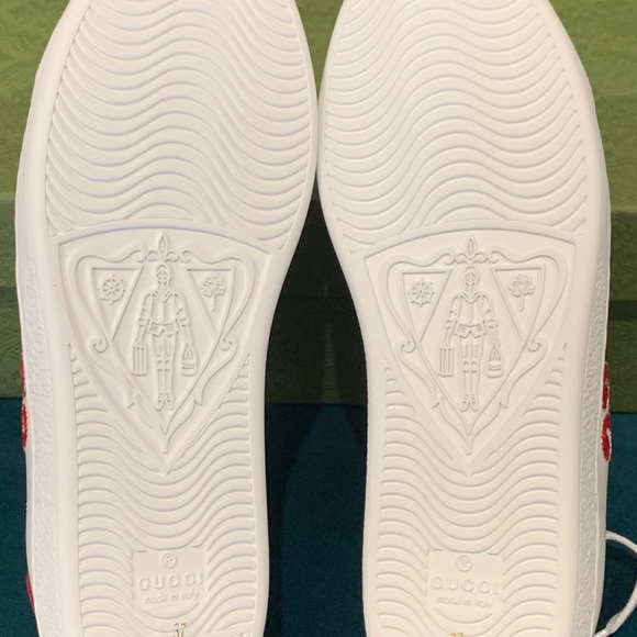 SOLD- Gucci Ace Sneakers Sz 37 - Picture 5 of 5